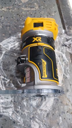 20V MAX XR Cordless Brushless Fixed Base Compact Router (Tool Only)