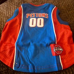 Pistons dog shirt L