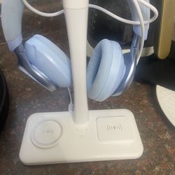 Wireless Charging Station 