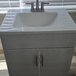 Ss Tierra Wht Wash 24-in Vnt 