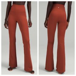NWOT Lululemon Groove Super High Rise Flare Size 0 Cayenne Rust