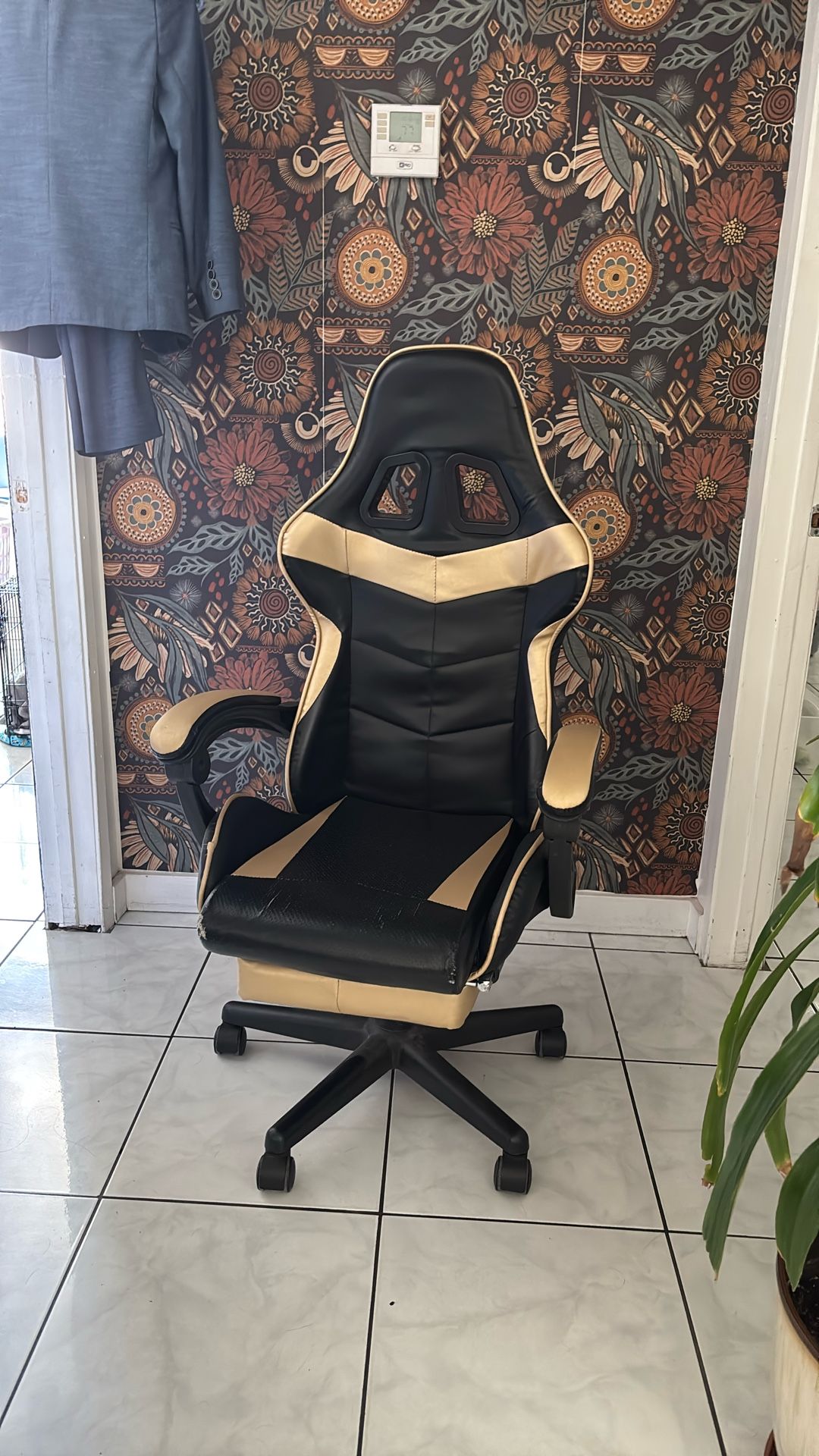 gaming chair