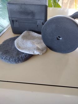 10 " car polisher and buffer with case and pads works great