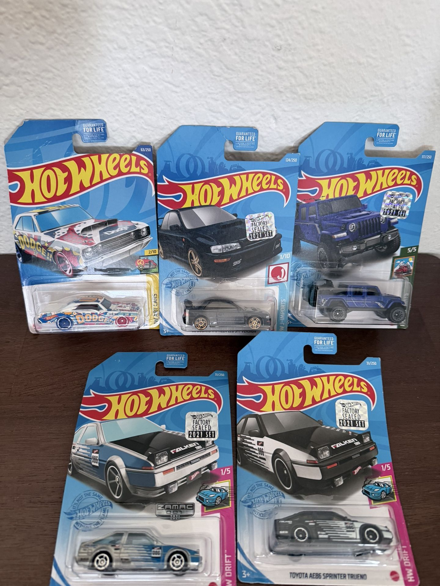 Hot Wheels Lot Of 5 Cars $15
