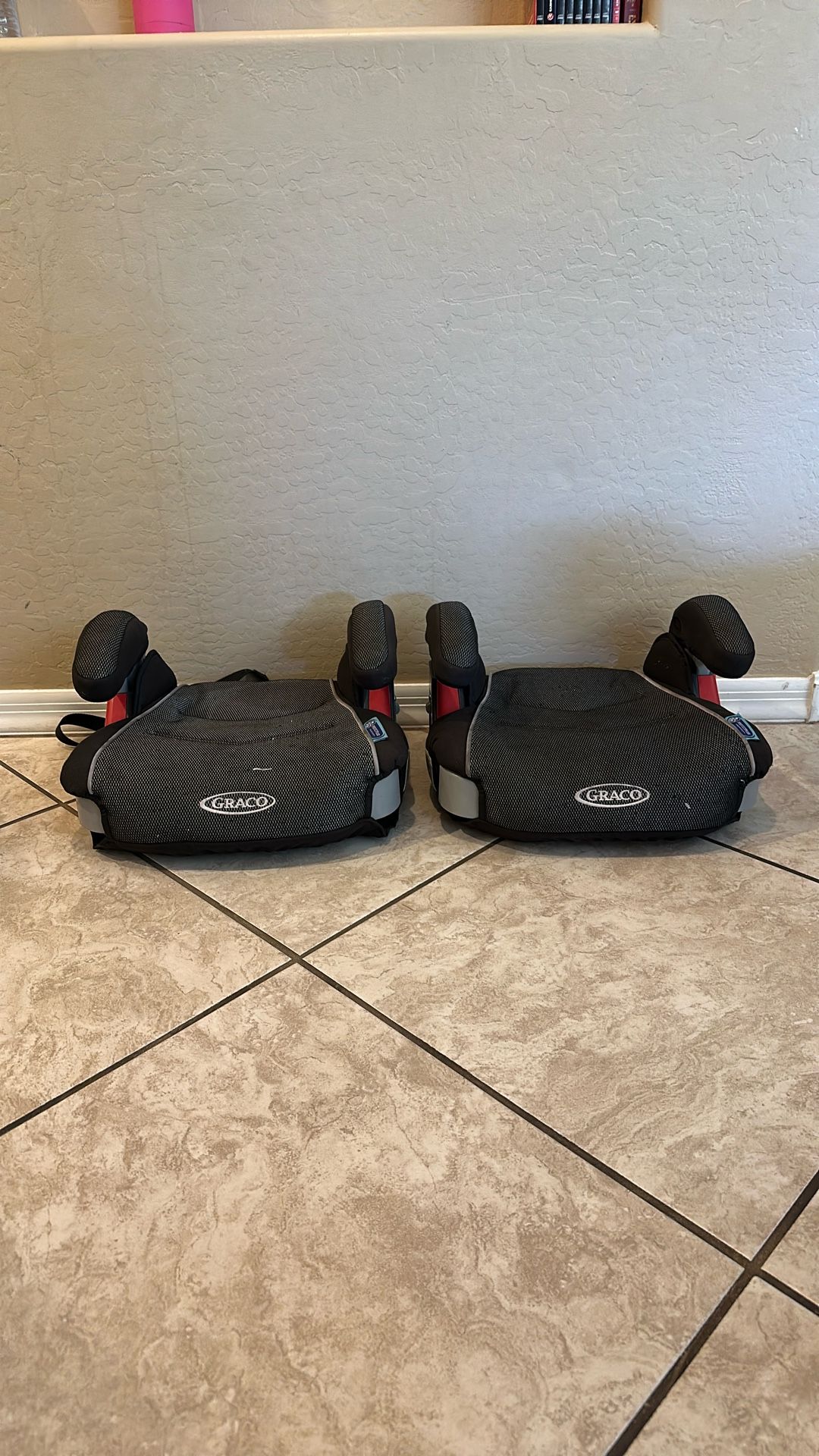 2 Graco booster Seats