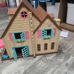 (2 ) Li'l Woodzeez Toy House