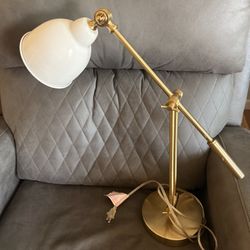 Adjustable table lamp