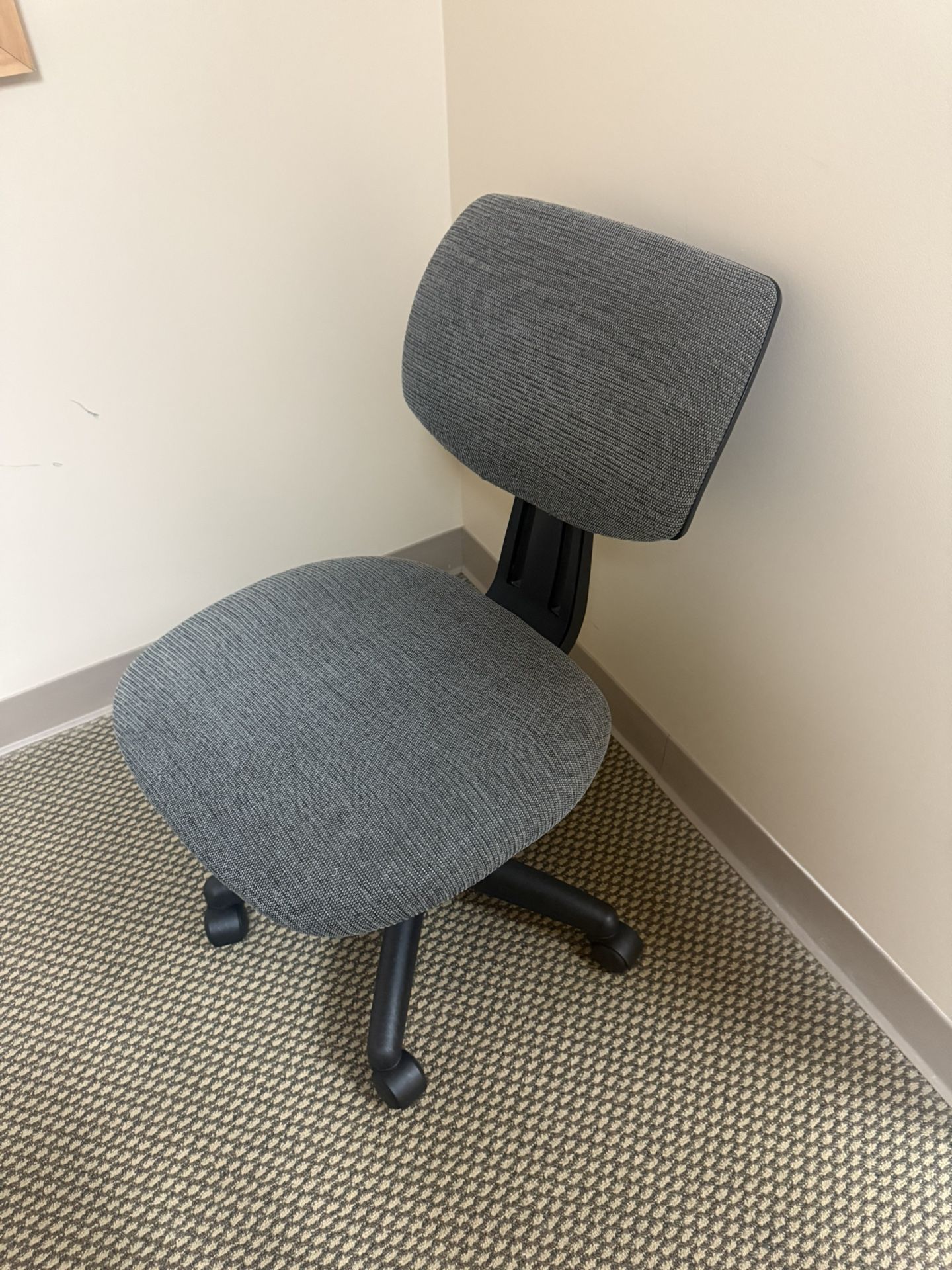 Adjustable Rolling Office Chairs for Conference Room