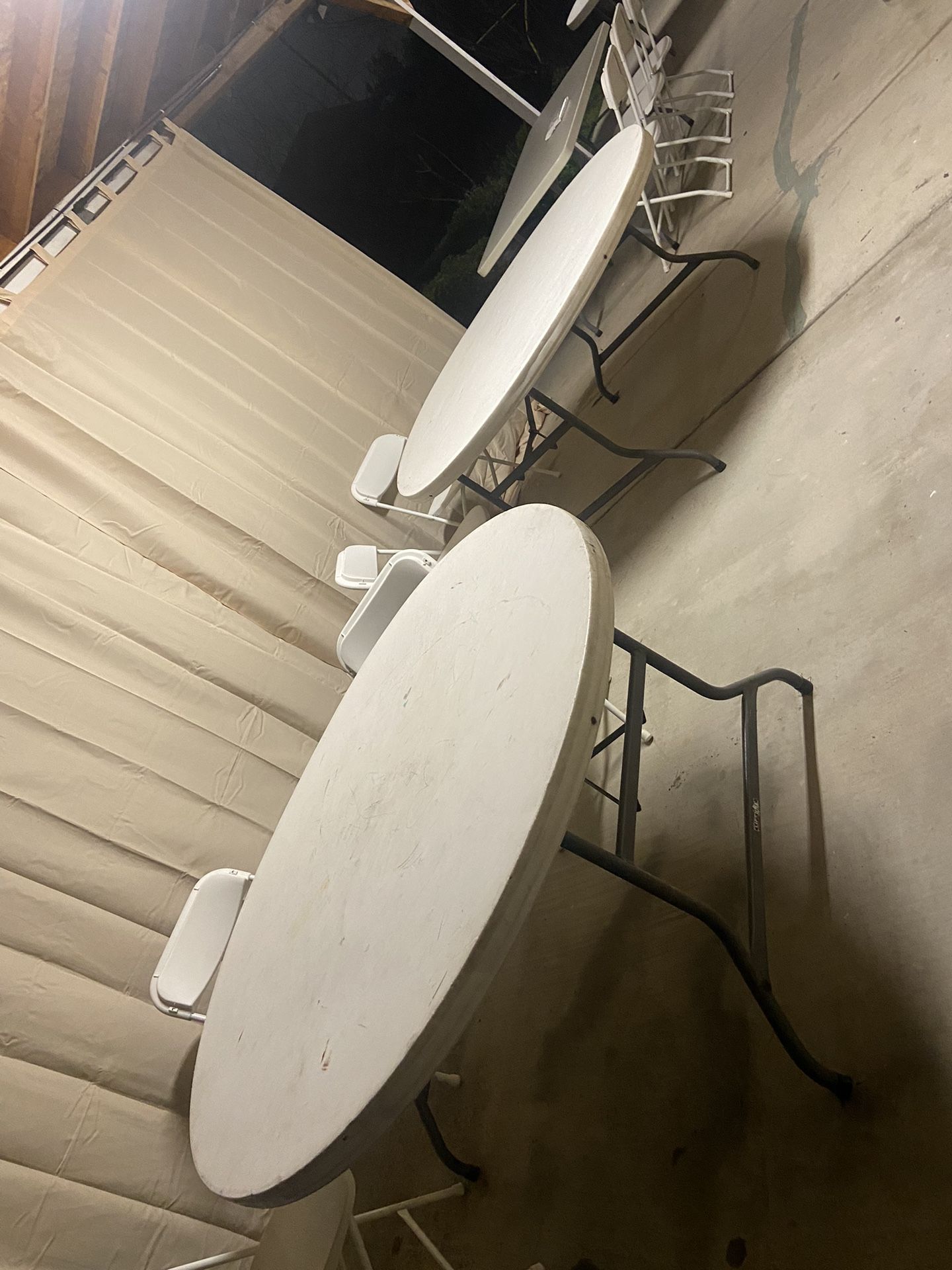 Round Party Tables