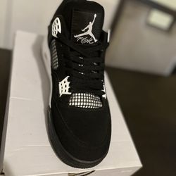 Air Jordan 4 Retro White Thunder 