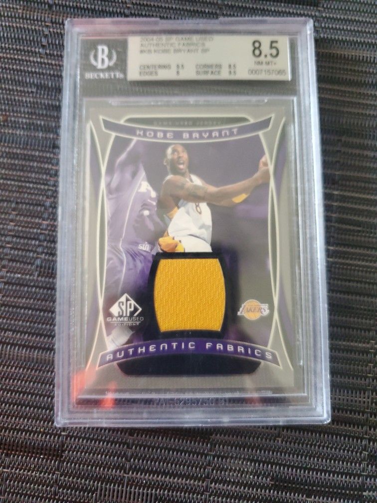 Lakers Kobe Bryant Graded Jersey Card POP 3