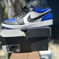 Jordan 1 Low Royal