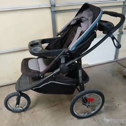 Jogger stroller