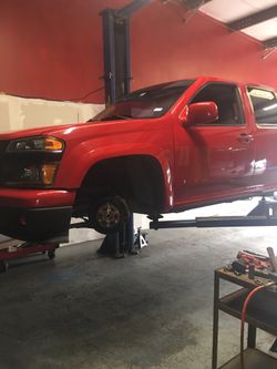 SUSPENSIONES FRENOS Y ALINEACIONES