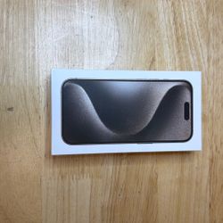 IPHONE 15 PRO UNLOCKED MINT CONDITION IN ORIGINAL BOX