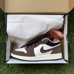 Nike Air Jordan 1 Low SE Mocha “Light Chocolate” Size 4.5Y for