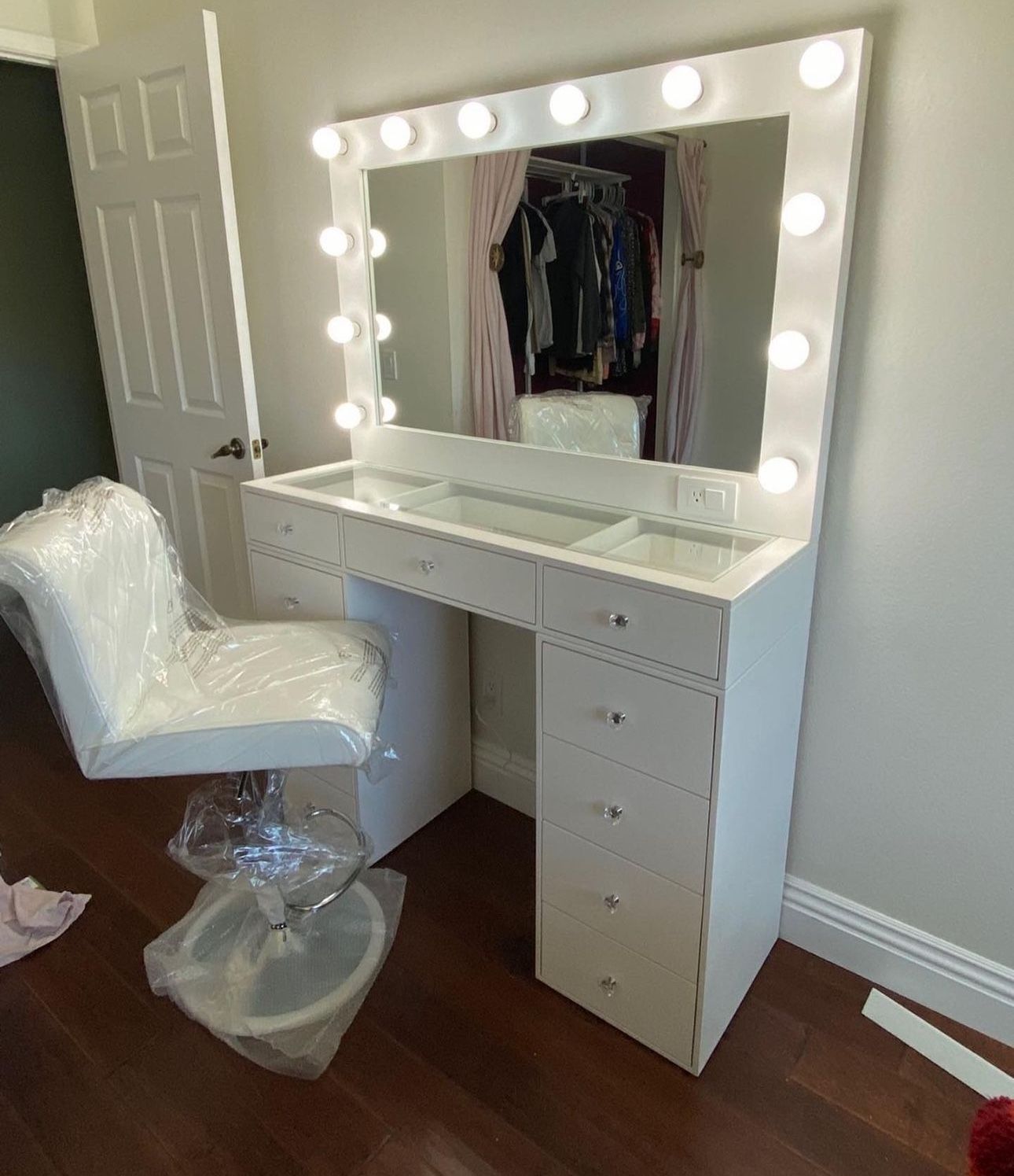 Makeup Vanity