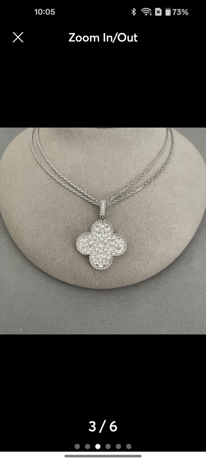 VCA Necklace With Zirconia Stone 