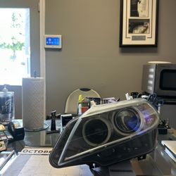 BMW Z4 E89 OEM LEFT DRIVER XENON ADAPTIVE HEADLIGHT HOUSING 2014/2015/2016