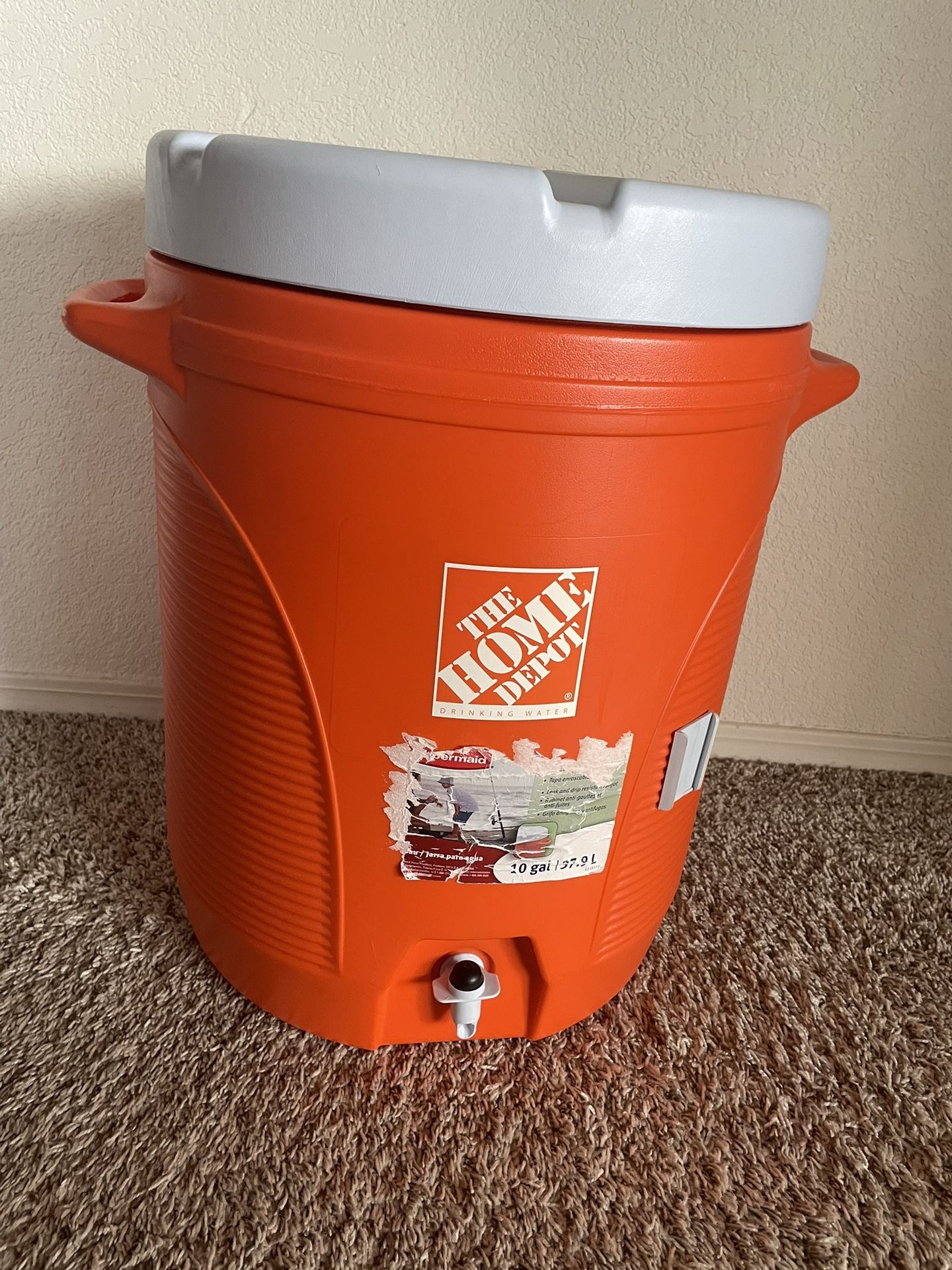 Rubbermaid 10- Gallon Orange Water Cooler