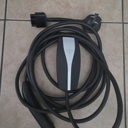 TESLA Mobile Charge 240V