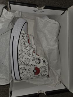 Converse Chuck Taylor All Star High x Pokemon Poke Ball Men 4 Women 6