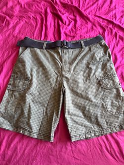 IZOD Men’s Cargo Shorts Size 40 100% Cotton w/ Belt NWT