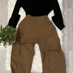 Brown Cargo Pants (small)