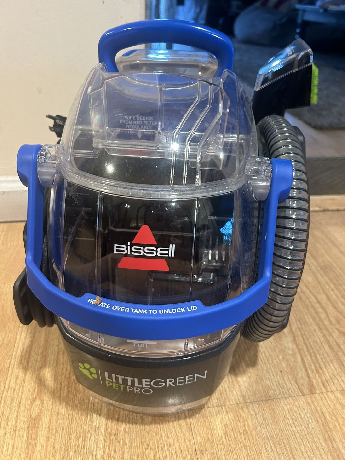bissell https://offerup.com/redirect/?o=bGl0dGxlLmdyZWVu pet pro