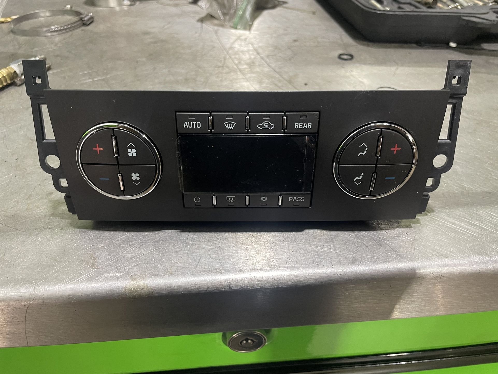 2007 to 2013 Chevy AC control head