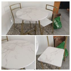Look Like Marble Table And 2 Chairs $40.00