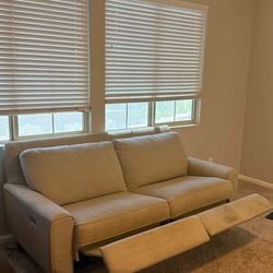 (2) La-Z-Boy Double Recliners – 4 Seats, USB Ports – Great Condition