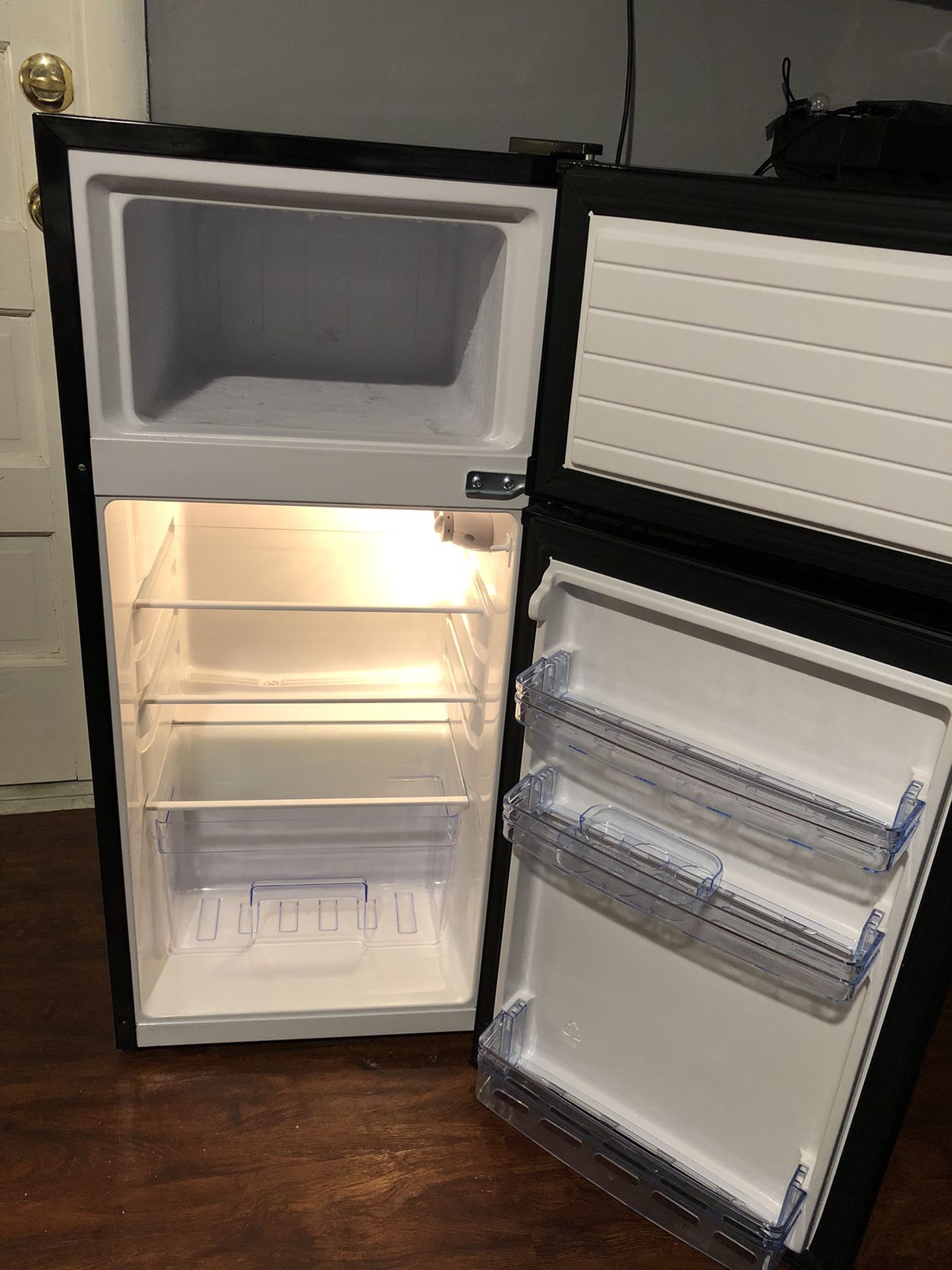 mini freezer / fridge