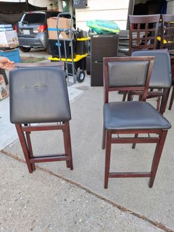 Foldable bar chairs