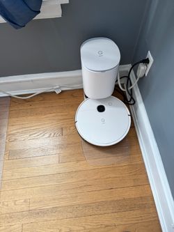 Yeedi Robot Vacuum with Auto-Empty Base
