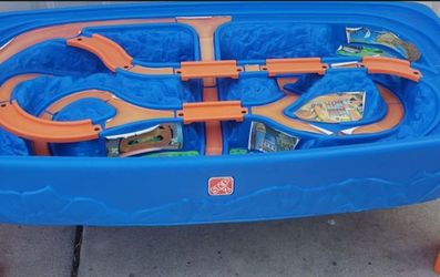 Step 2 Hot Wheels Race Car Track Activity Table