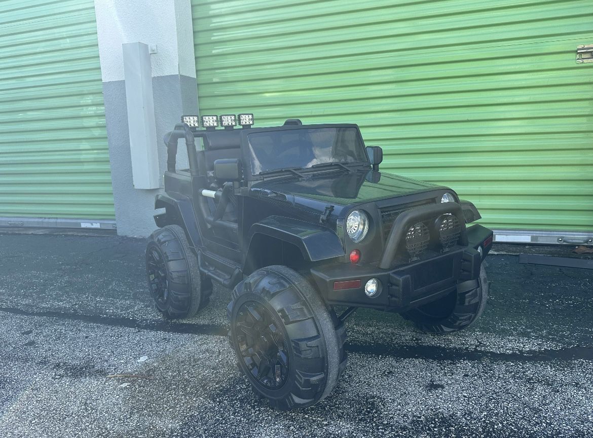 Kids Electric Black Jeep with Remote Control