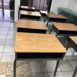 Escritorios $15 Cada Uno 