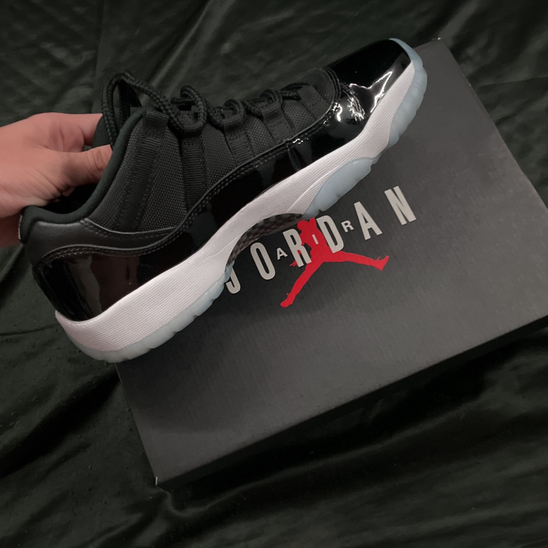 Air Jordan 11 Retro Low
