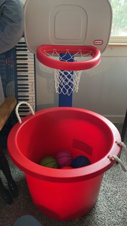 Hoop, bin, balls