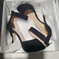 Dream Pairs Women's Platform Heels Size 7.5 Used 1 Night