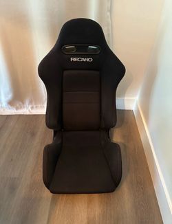 JDM TYPE R DC5 BLACK RECARO SINGLE IMMACULATE