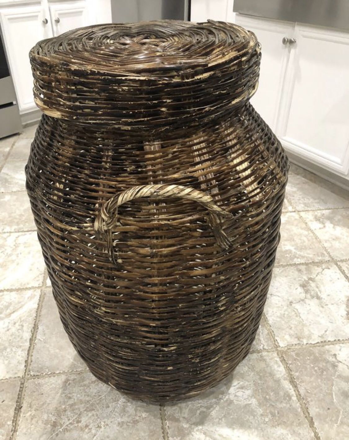 Hamper storage container