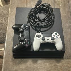 PS4 PRO 