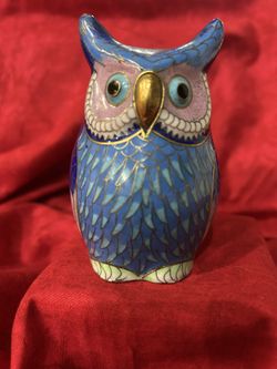 Owl statue