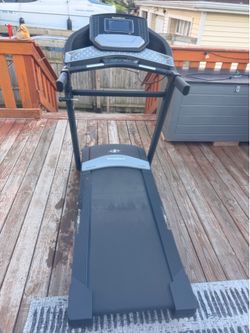 ***OBO*** NordicTrack C 700 Treadmill with i-fit ***OBO***