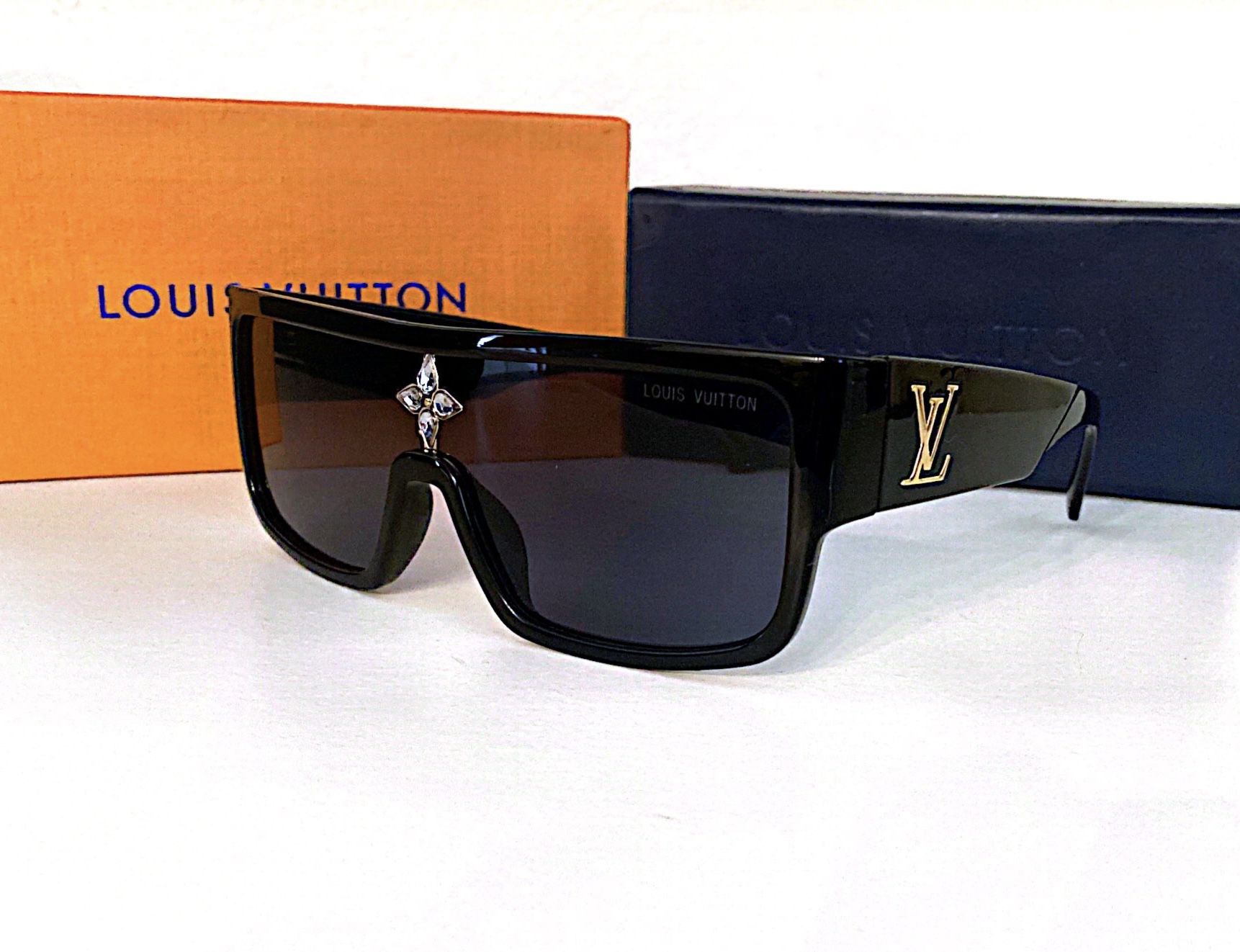 New LV Sport Sunglasses 🕶 