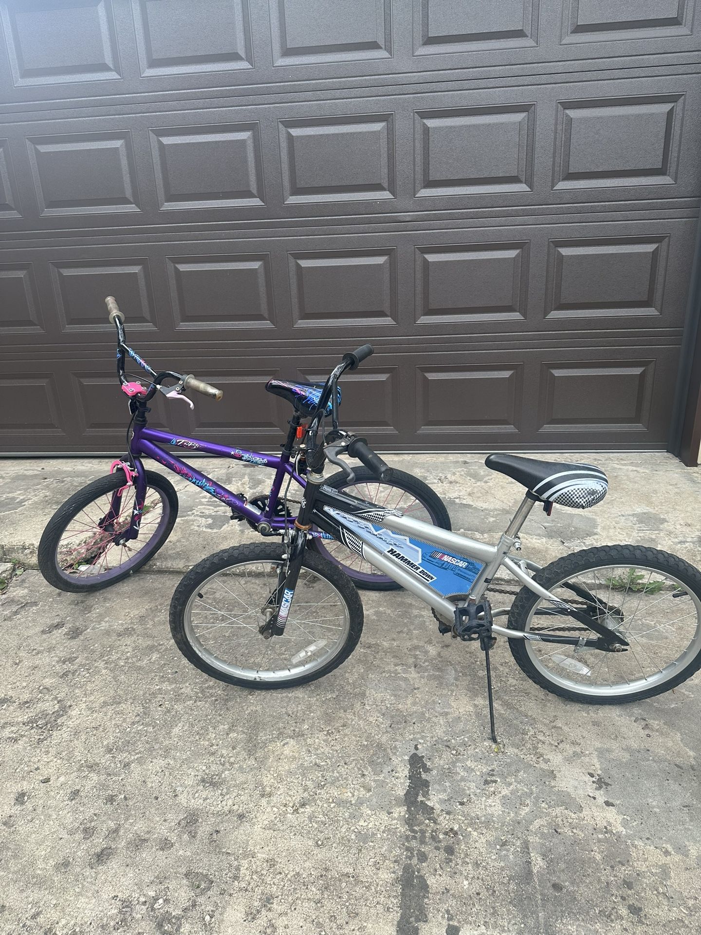 2 Kids Bikes