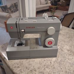 Singer Sewing Machine 4432 Heavy Duty