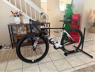 Liv envie advanced 1 carbon xs frame..like new condition very clean bike..